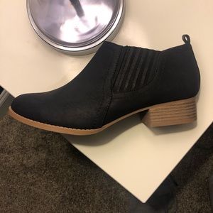 Women’s Bootie Size 9